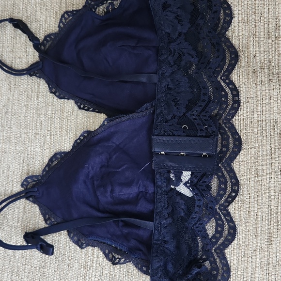 Bra - Picture 2 of 6